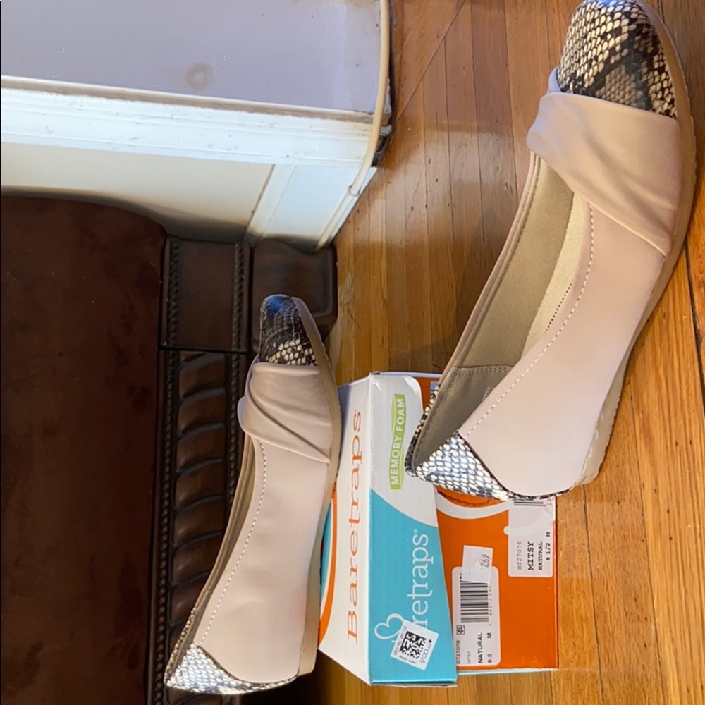 women’s flats